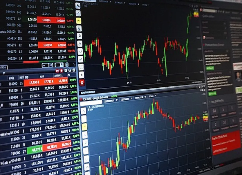 A Few Cases in Commodities Market Risk Management